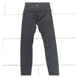 Lululemon High Black Waisted Wonder Under Size 6
